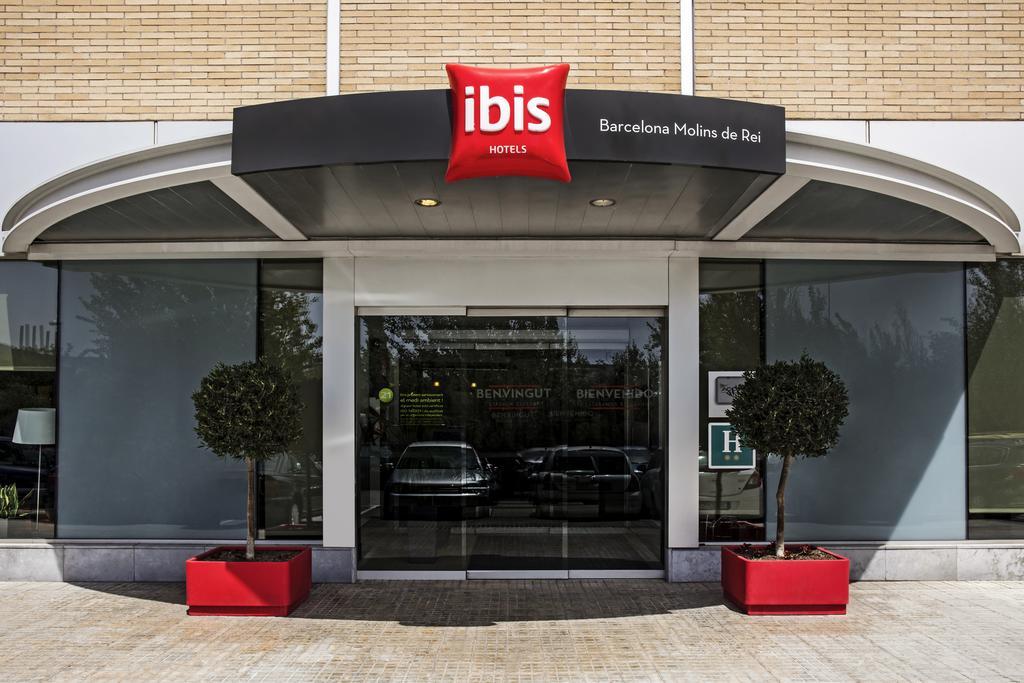 Ibis Barcelona Molins De Rei Hotel Exterior foto