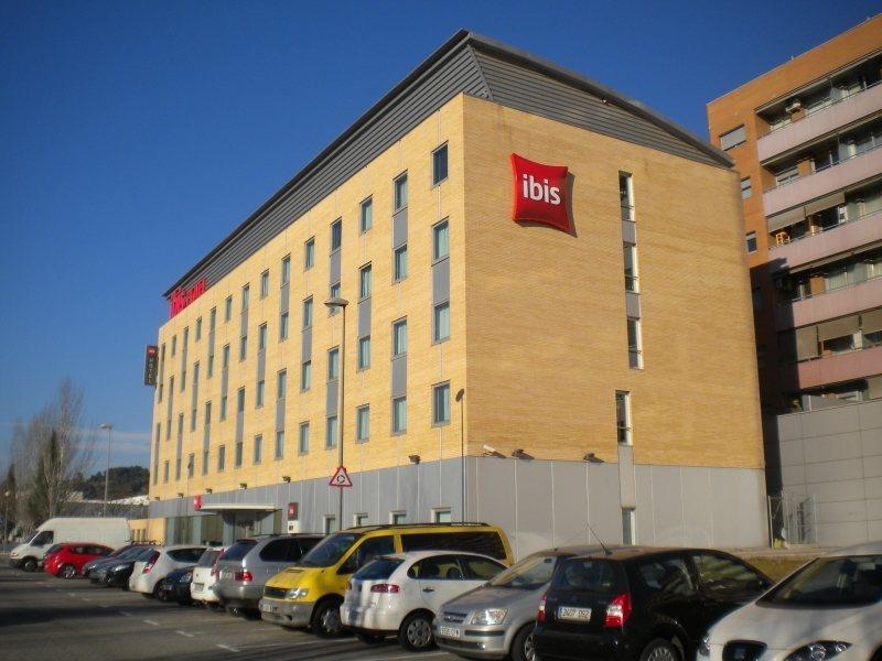 Ibis Barcelona Molins De Rei Hotel Exterior foto