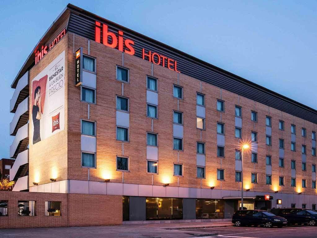 Ibis Barcelona Molins De Rei Hotel Exterior foto